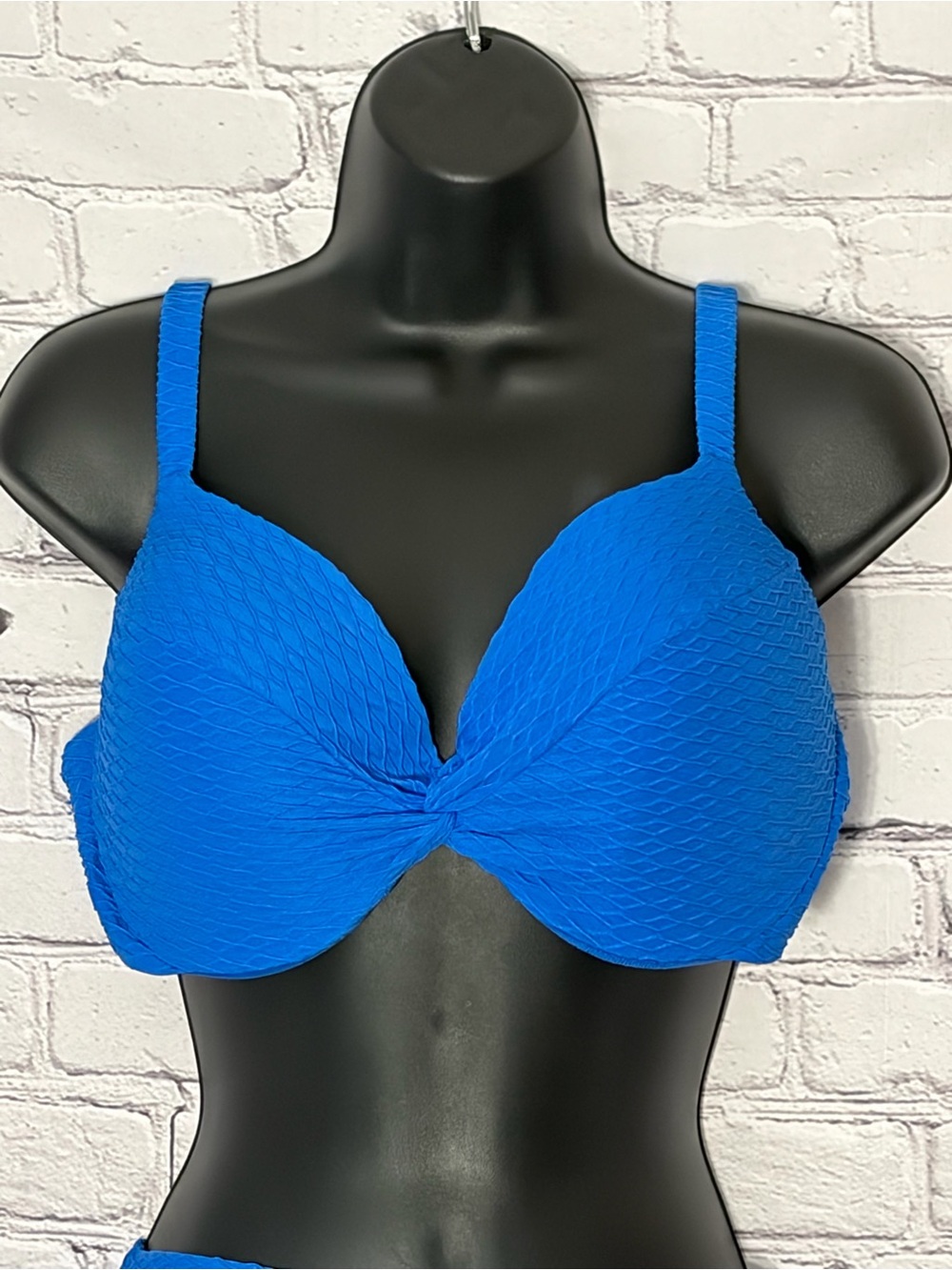 Trendy Beach Resort Summer Underwire
Bikini Top 36DDD